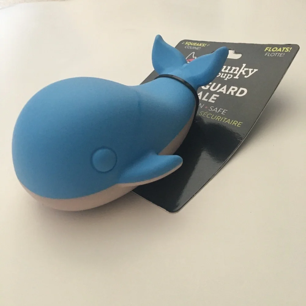Gnaw Guard Dog Toy Blue Whale Squeaks Floats Dental Design Safe NEW Spunky Pup